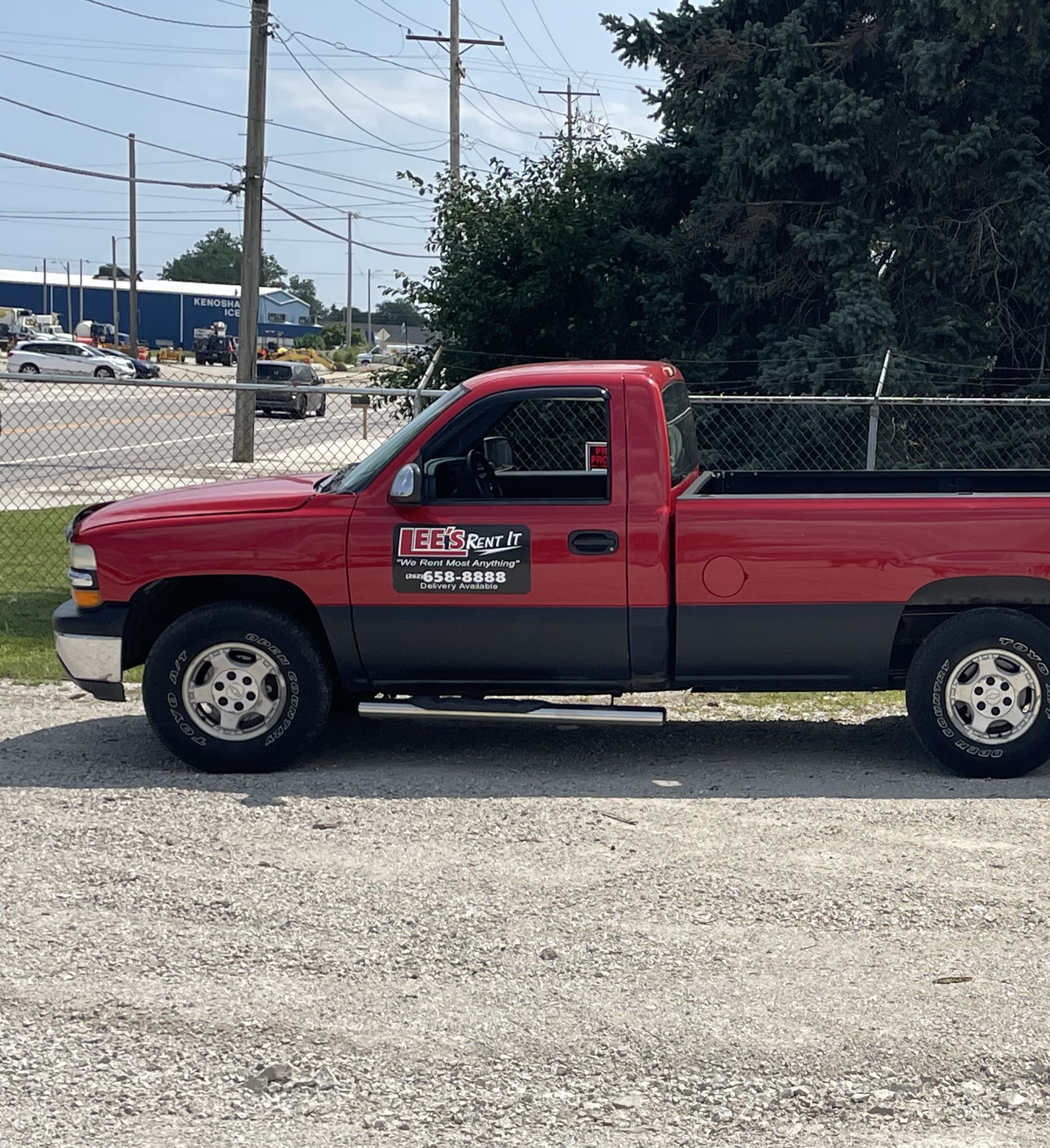 Lee's Rent It company truck